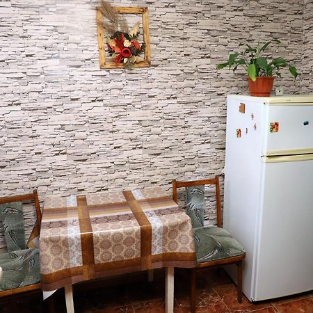 Apartment In Old Town On Zarvanska St Kamianets-Podilskyi Ngoại thất bức ảnh